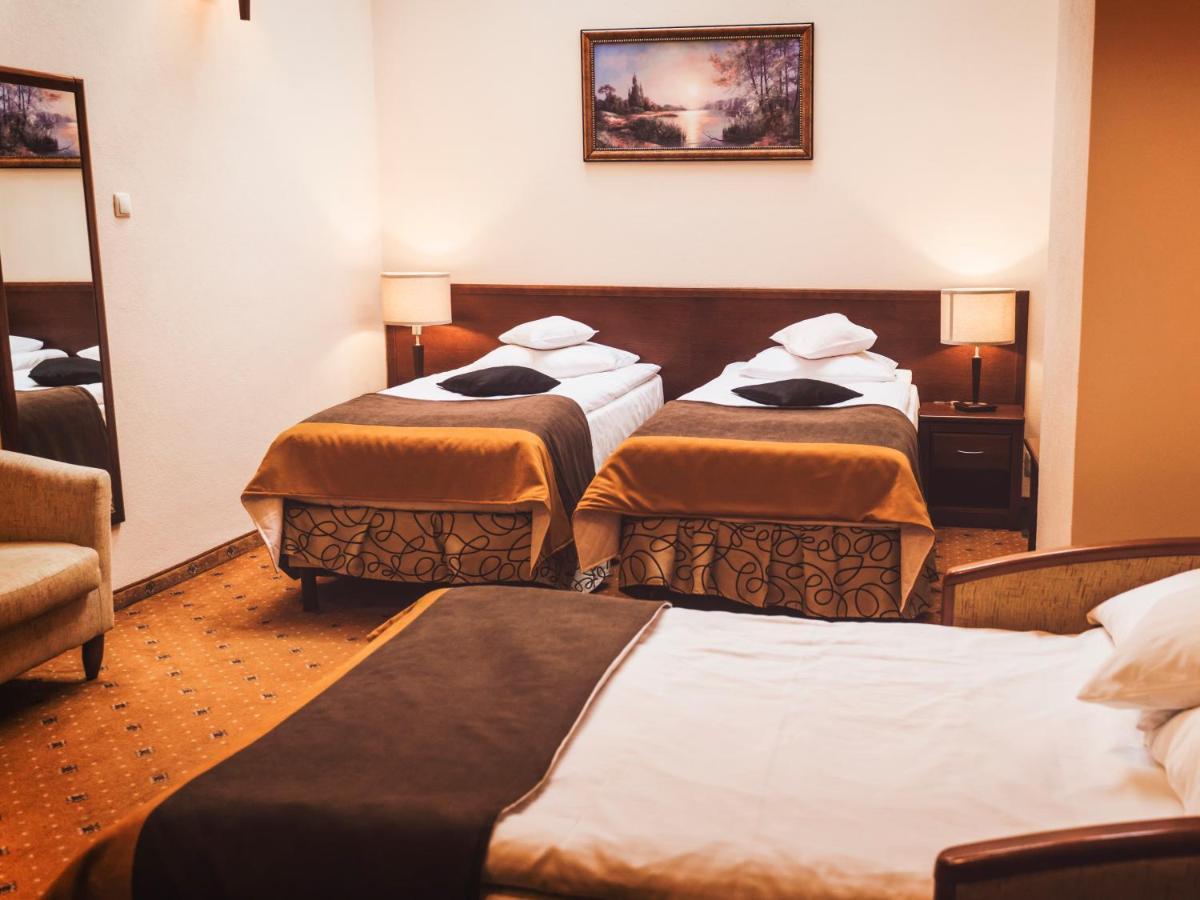 Hotel Osjann ビャワ・ボドラスカ エクステリア 写真