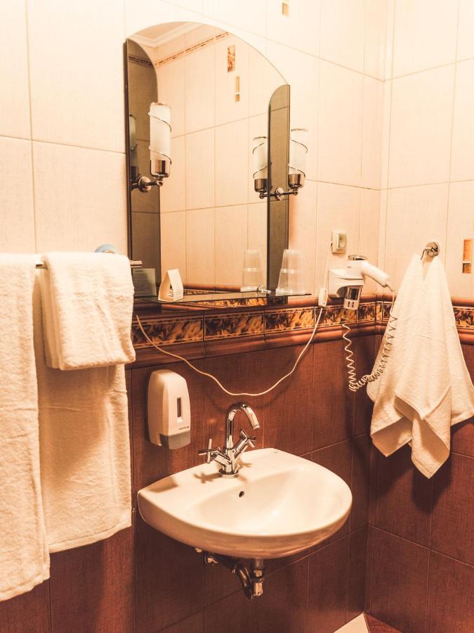 Hotel Osjann ビャワ・ボドラスカ エクステリア 写真
