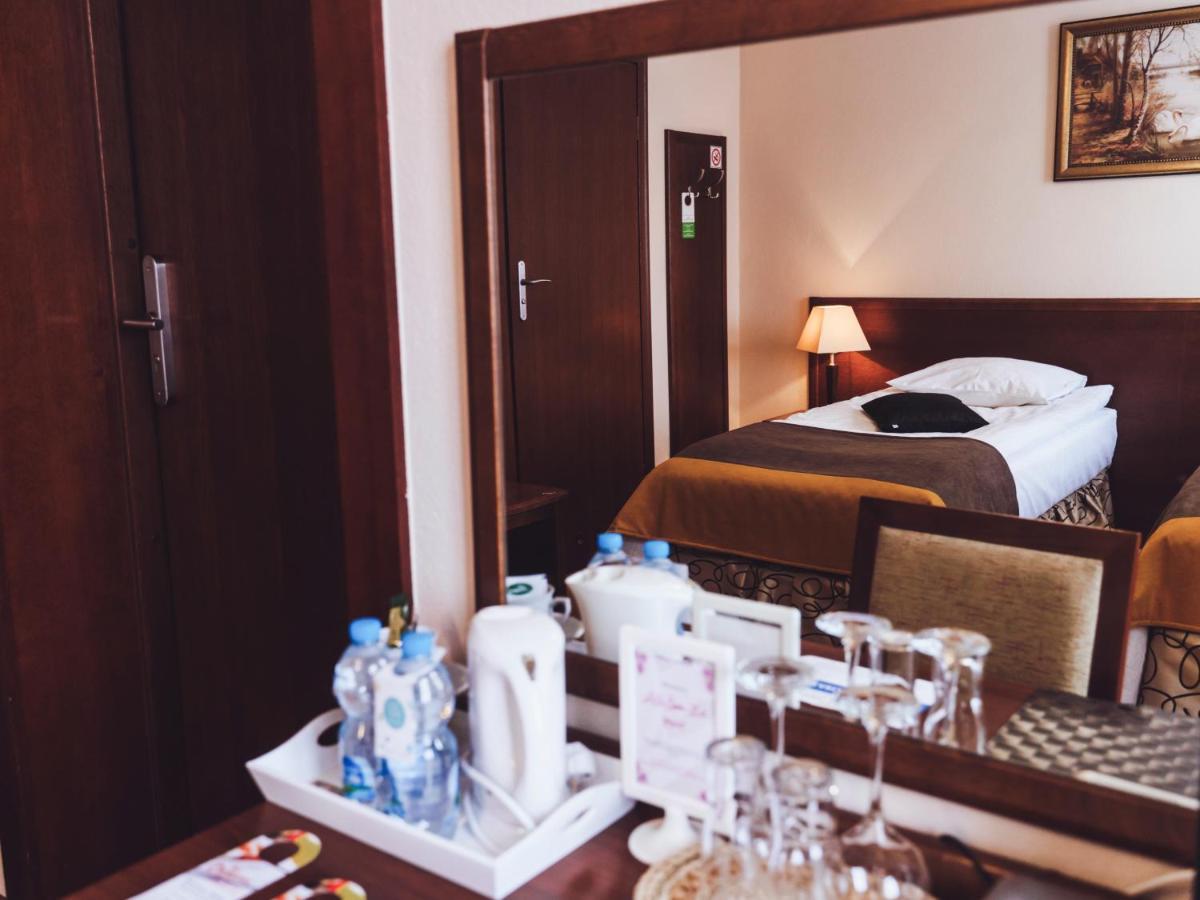 Hotel Osjann ビャワ・ボドラスカ エクステリア 写真