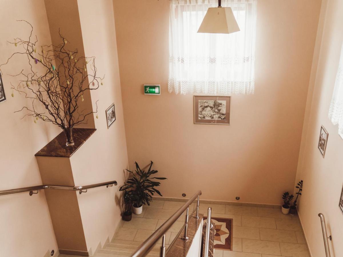 Hotel Osjann ビャワ・ボドラスカ エクステリア 写真