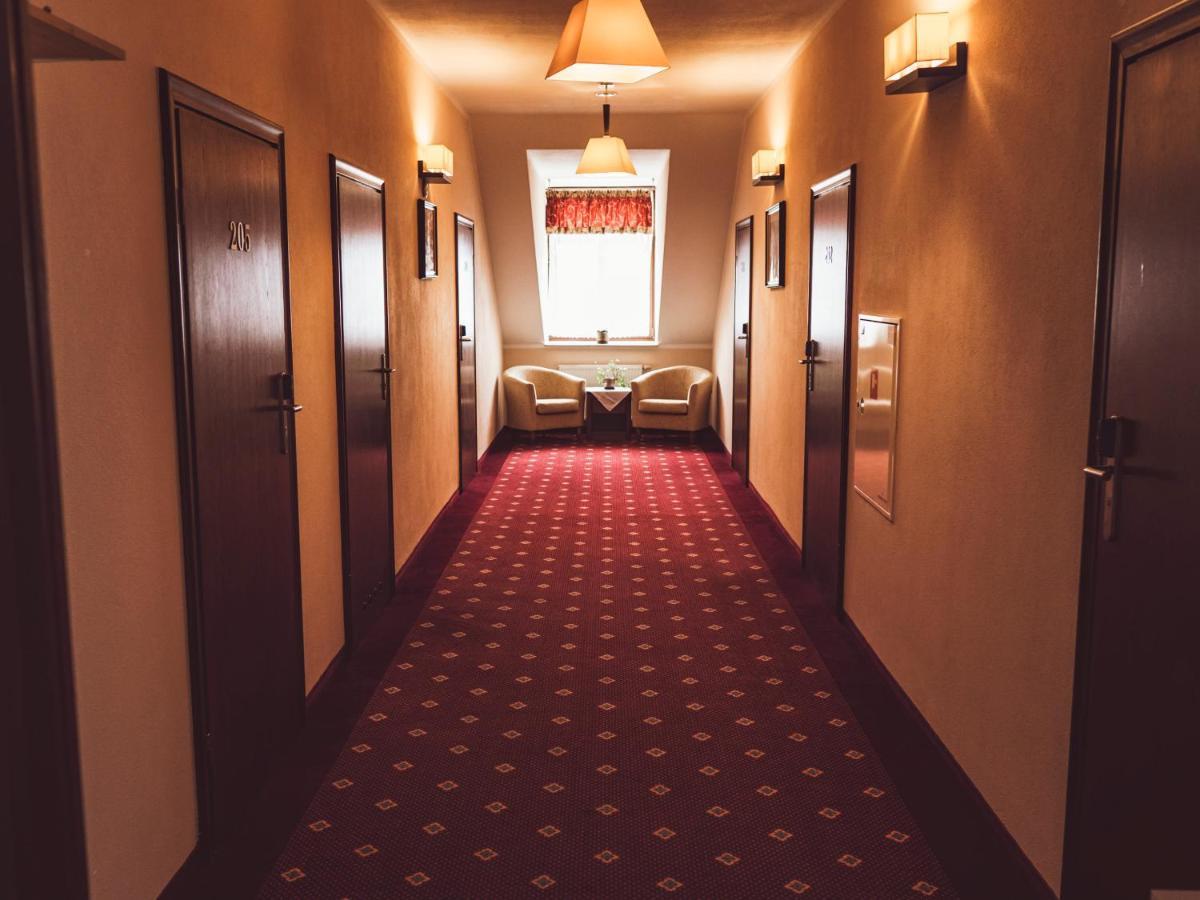 Hotel Osjann ビャワ・ボドラスカ エクステリア 写真