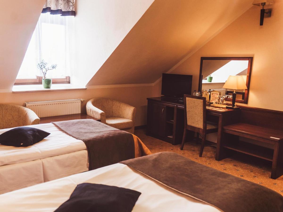 Hotel Osjann ビャワ・ボドラスカ エクステリア 写真