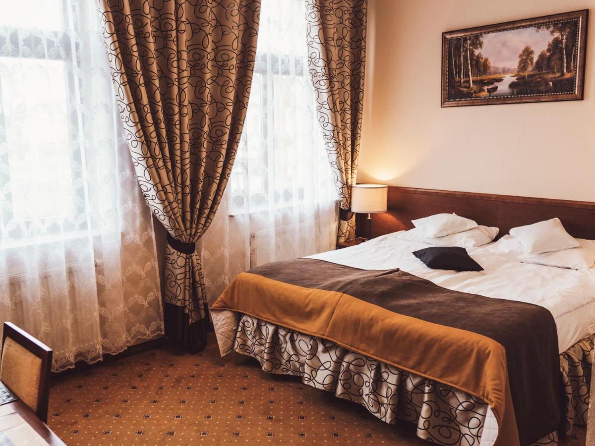 Hotel Osjann ビャワ・ボドラスカ エクステリア 写真